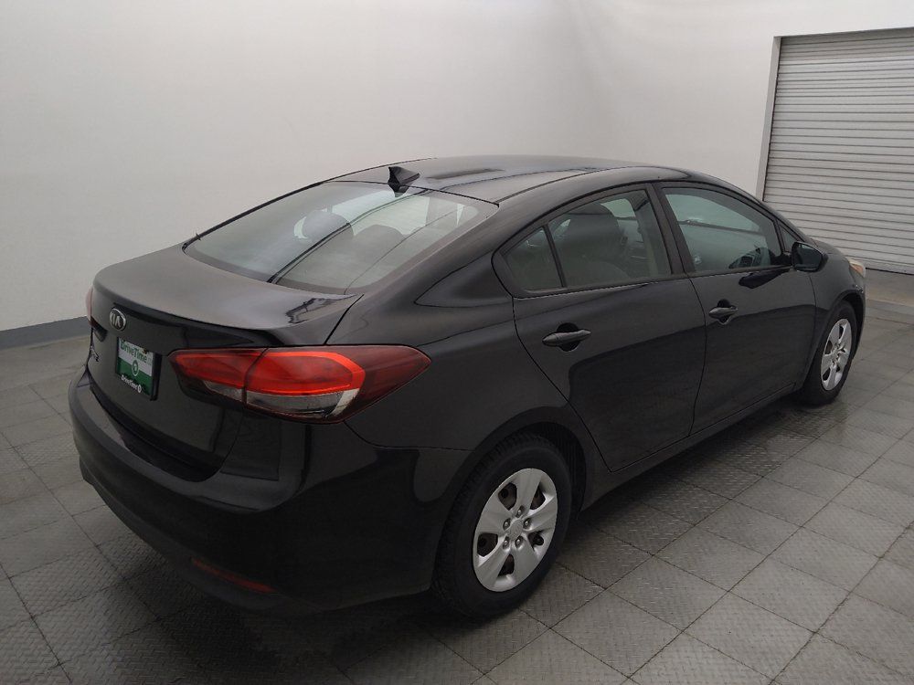 Used 2017 Kia Forte LX FWD image 9