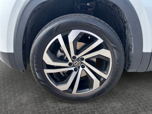 Certified 2023 Volkswagen Atlas SEL AWD/4WD image 14
