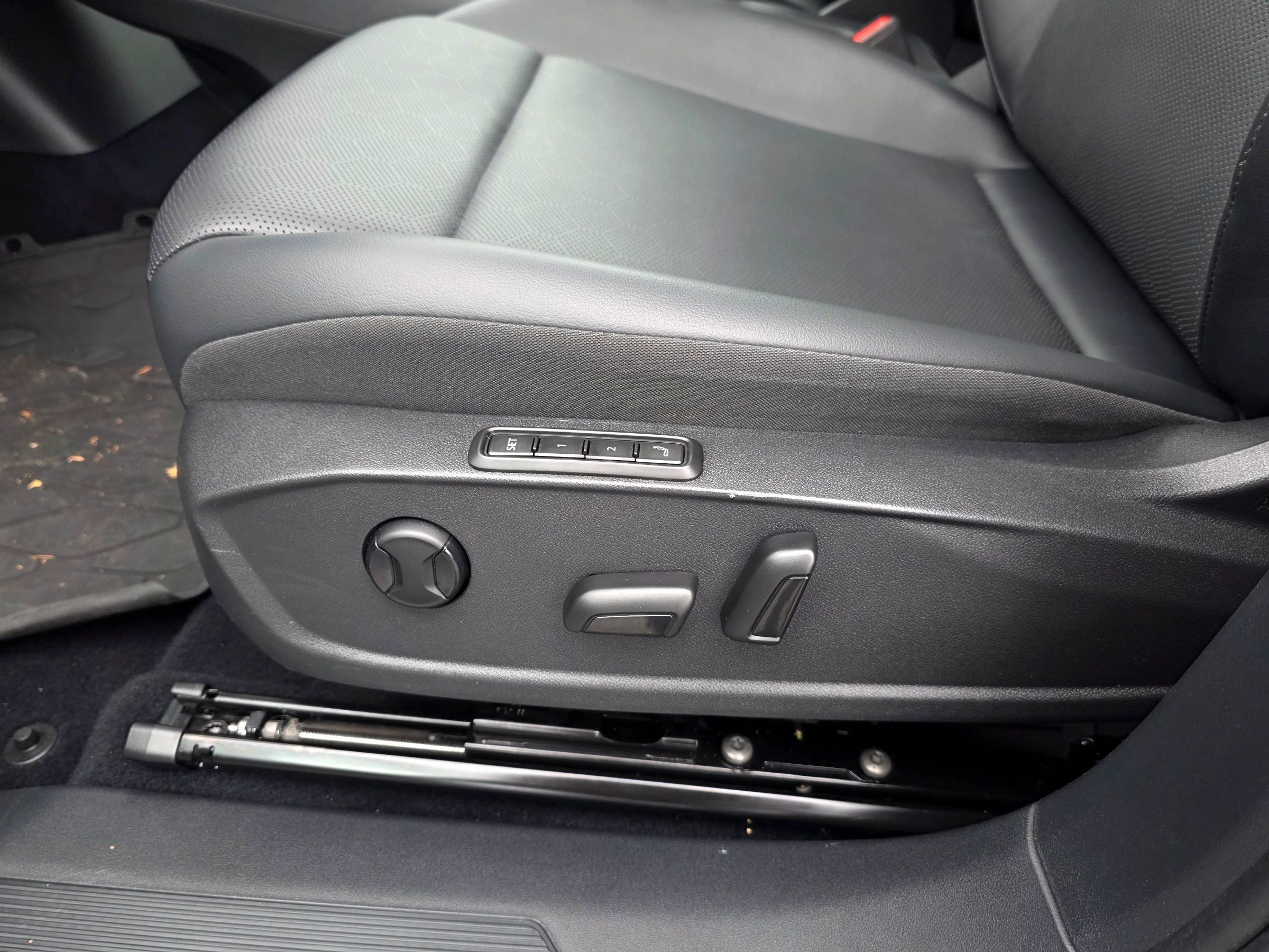 Used 2021 Volkswagen ID.4 Pro S RWD image 43