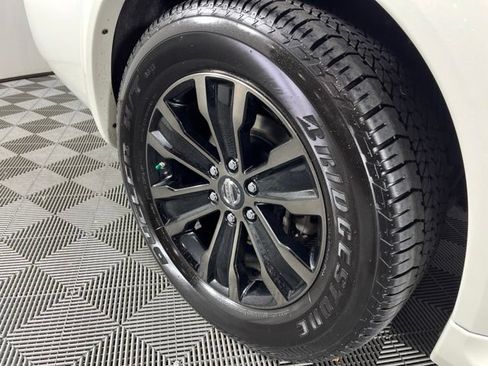 Used 2020 Nissan Armada Platinum w/ Captain's Chairs Package AWD/4WD image 17