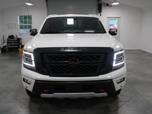 Used 2020 Nissan Titan PRO-4X w/ Pro-4x Convenience Package AWD/4WD image 3