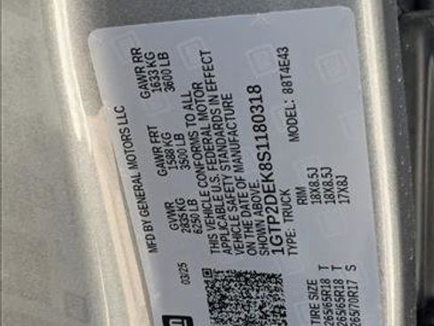 New 2025 GMC Canyon AT4 w/ Off-Road Front Bumper Package image 18