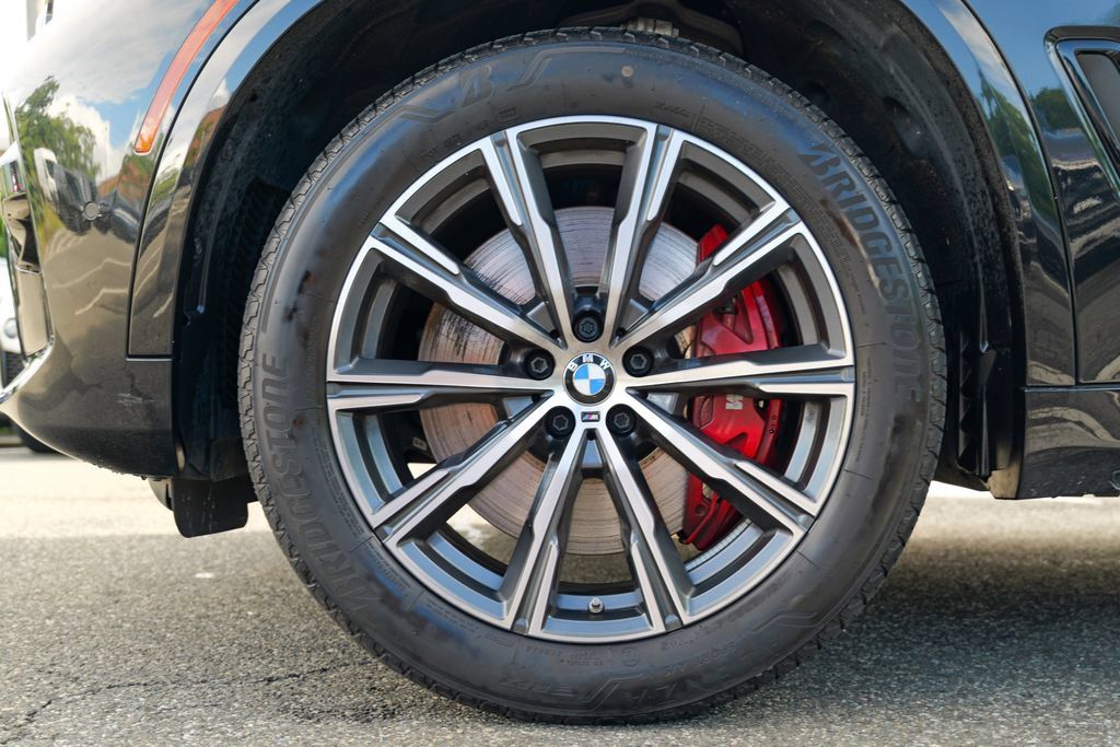 Used 2023 BMW X5 M50i w/ Executive Package AWD/4WD image 15