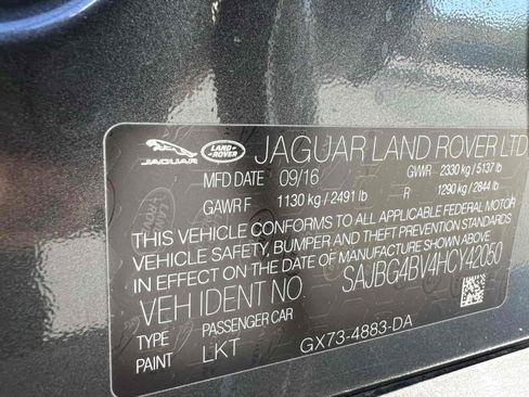 Used 2017 Jaguar XF S image 12