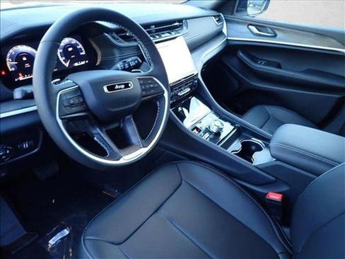 New 2025 Jeep Grand Cherokee L Limited w/ Black Appearance Package image 13