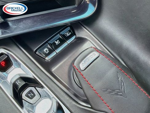 Used 2024 Chevrolet Corvette Stingray Premium Cpe w/ Body-Color Dual Roof Package RWD image 27