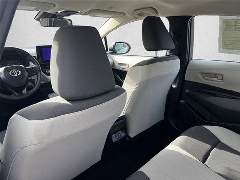 Certified 2025 Toyota Corolla LE image 17