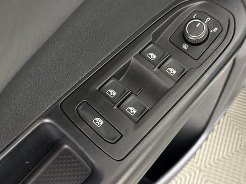 New 2026 Volkswagen Taos SE AWD/4WD image 25