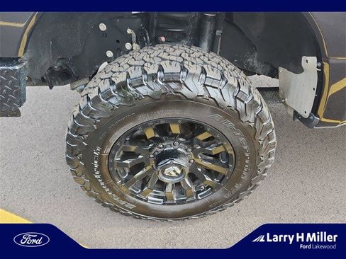 Used 2021 Ford F250 Lariat w/ Chrome Package image 25