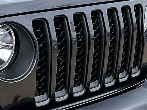 Used 2023 Jeep Gladiator Mojave w/ Cold Weather Group AWD/4WD image 26