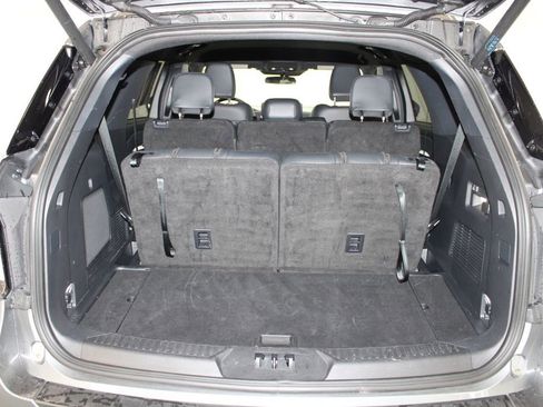 Used 2025 Ford Explorer ST-Line w/ ST-Line Street Pack image 17