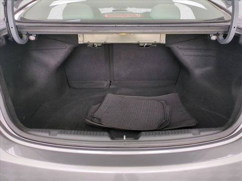 Used 2013 Hyundai Elantra GLS w/ Preferred Pkg FWD image 6
