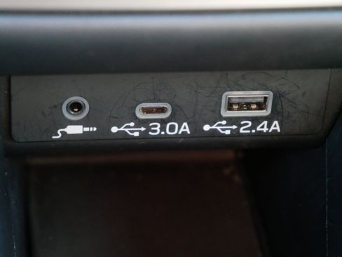 Used 2024 Subaru Outback Premium image 30