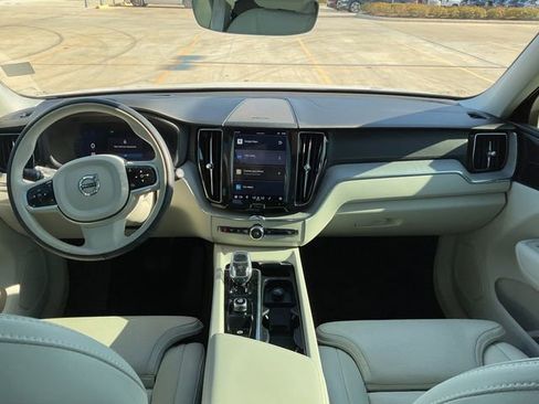 Used 2023 Volvo XC60 B5 Ultimate w/ Climate Package image 22