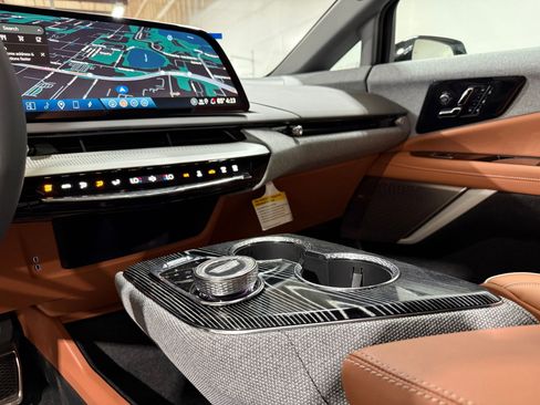 New 2025 Cadillac Optiq Luxury 2 AWD/4WD image 20