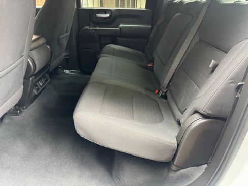 Used 2021 Chevrolet Silverado 2500 LT w/ Convenience Package image 4