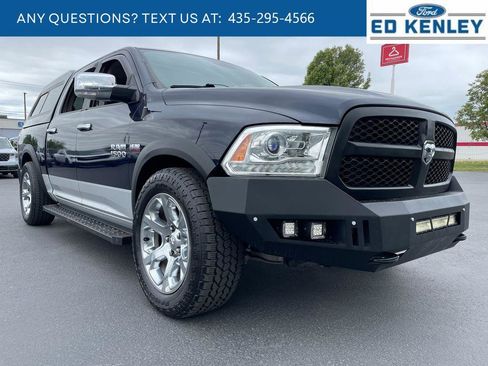 Used 2017 RAM 1500 Laramie w/ Convenience Group AWD/4WD image 28
