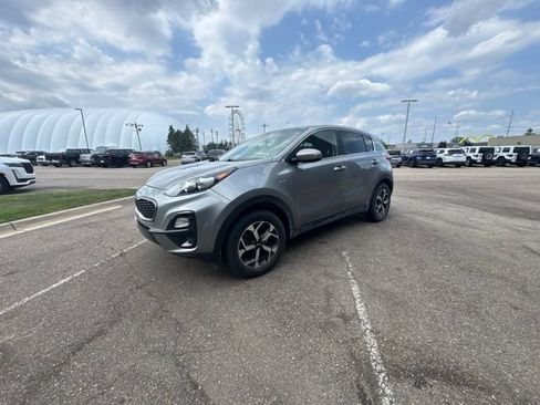 Used 2022 Kia Sportage LX AWD/4WD image 2