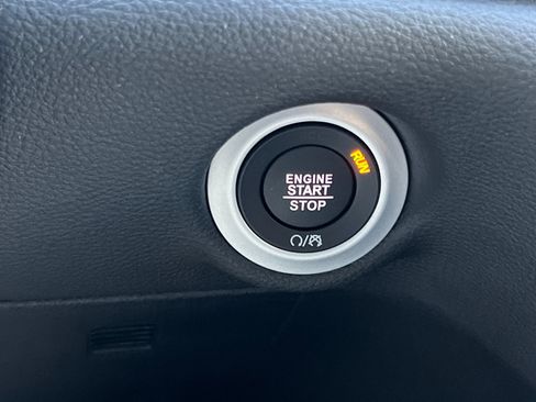 New 2026 Chrysler Pacifica Select image 23