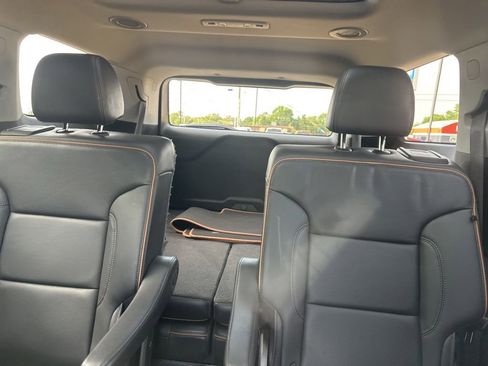 Used 2022 GMC Acadia AT4 w/ Technology Package AWD/4WD image 30