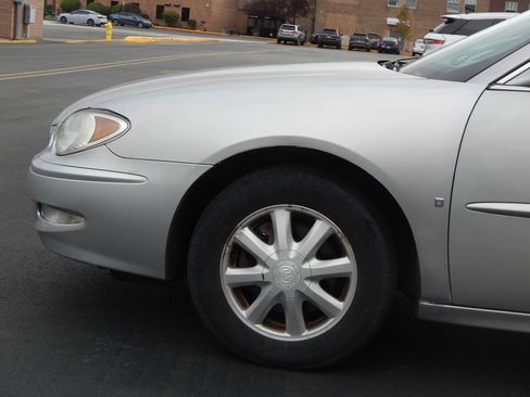 Used 2006 Buick LaCrosse CXL w/ Driver Confidence Package FWD image 13