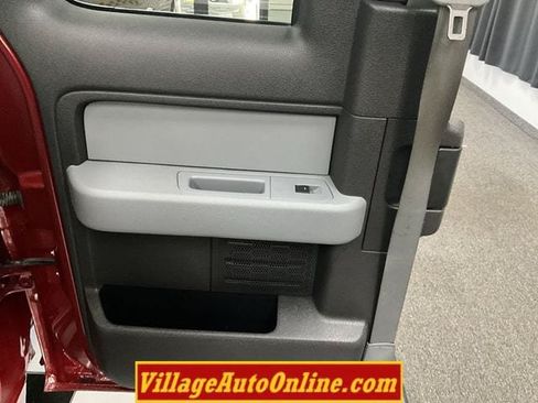 Used 2014 Ford F150 XLT w/ Equipment Group 302A Luxury AWD/4WD image 22