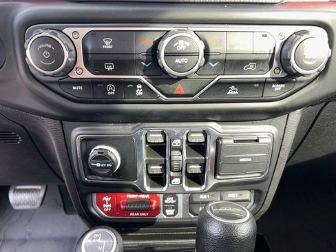 Used 2023 Jeep Gladiator Rubicon w/ Trailer Tow Package image 21