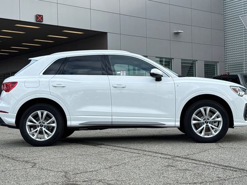 New 2025 Audi Q3 2.0T Premium image 3