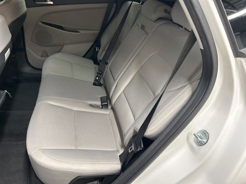 Used 2019 Hyundai Tucson SE image 24