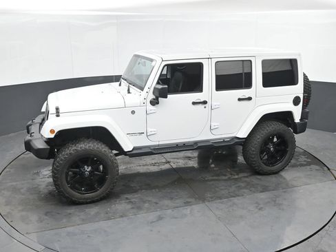 Used 2018 Jeep Wrangler Unlimited Sahara image 20