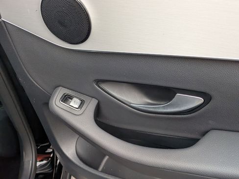 Certified 2022 Mercedes-Benz GLC 300 GLC 300 image 32