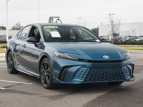 Certified 2025 Toyota Camry XSE image 2