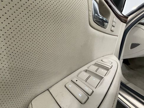 Used 2006 Cadillac DTS FWD image 29