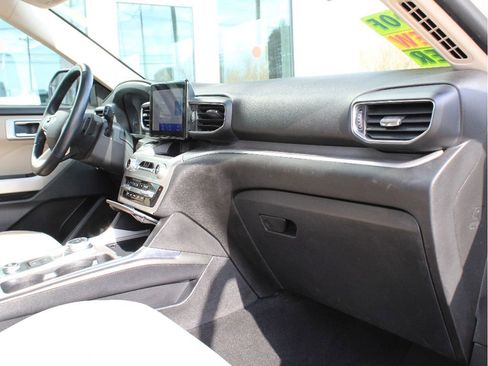 Used 2021 Ford Explorer XLT w/ Equipment Group 202A AWD/4WD image 25
