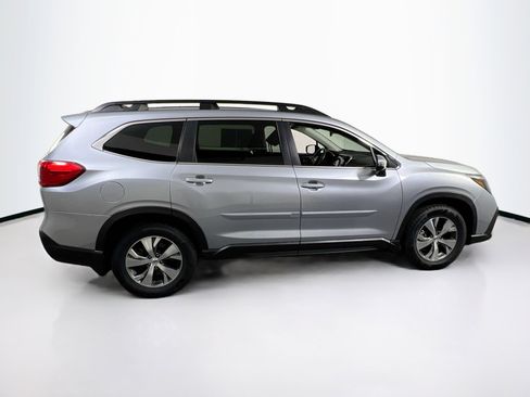 Used 2023 Subaru Ascent Premium w/ Convenience Package AWD/4WD image 4