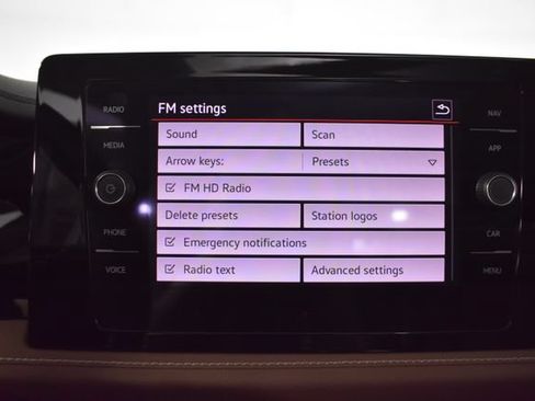 Used 2025 Volkswagen Jetta SEL FWD image 20