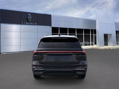 New 2026 Lincoln Nautilus Reserve w/ Jet Appearance Package image 5