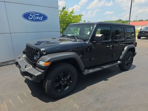Used 2021 Jeep Wrangler Unlimited Sport AWD/4WD image 2