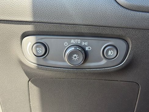 Used 2023 Buick Encore GX Preferred w/ Cold Weather Comfort Package FWD image 21