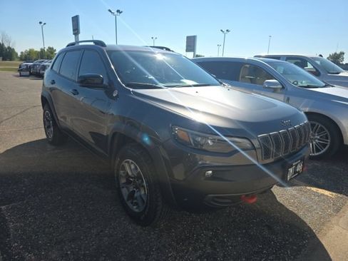 Used 2022 Jeep Cherokee Trailhawk w/ Trailer Tow Group AWD/4WD image 4