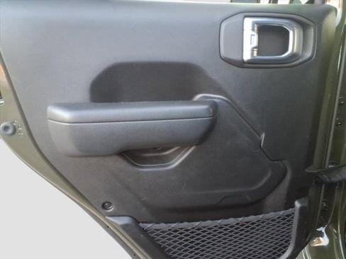 Used 2022 Jeep Gladiator Sport image 22