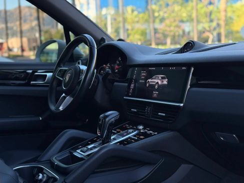Used 2019 Porsche Cayenne AWD/4WD image 19