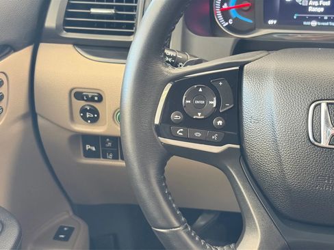Used 2021 Honda Pilot Touring image 32