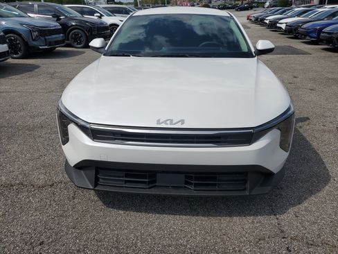 New 2026 Kia K4 FWD image 2