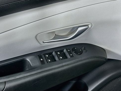 Used 2025 Hyundai Tucson SEL FWD image 15