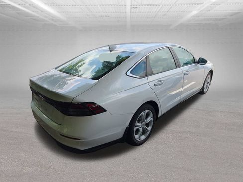 Used 2023 Honda Accord LX image 11
