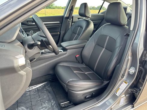 Used 2026 Nissan Altima 2.5 SR FWD image 11