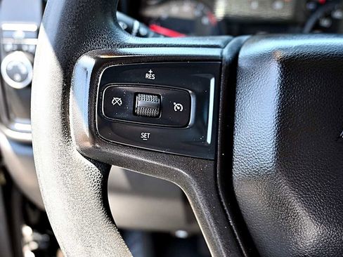 Used 2020 Chevrolet Silverado 1500 Custom w/ Custom Value Package RWD image 18