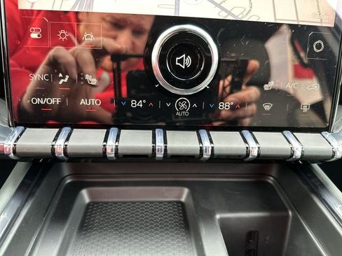 New 2026 GMC Acadia AT4 w/ LPO, Floor Liner Package image 19