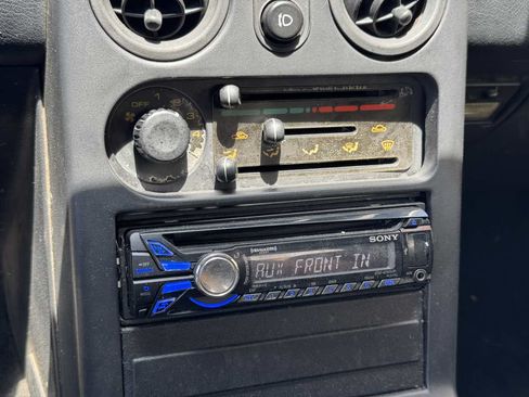 Used 1993 MAZDA MX-5 Miata RWD image 16